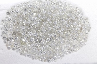 Lot lose Brillanten, zus. ca. 45.3 ct Weiß-get.Weiß-light yellow/ vs-pi, z.T. Ausfassware