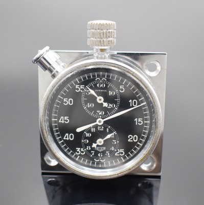 HEUER Autavia Einbaustoppuhr für Automobile & die Luftfahrt, Schweiz um 1940, verchr. Messinggeh., Mineralglas verschr., Bodenplatte 3-fach ...