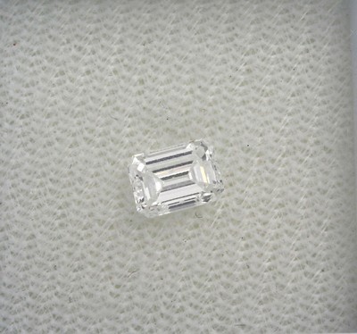 1 loser Diamant im Emerald-Cut, ca. 0.56 ctWeiß/vvs