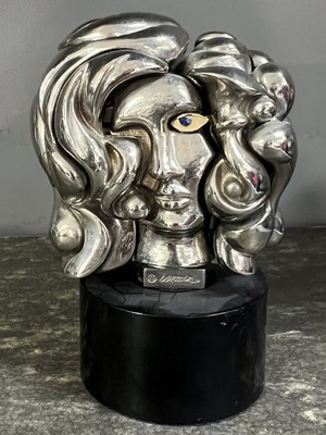 Miguel Berrocal, 1933-2006, Michele, Weißbronze, num. 8568, signiert, Auge mit Email, Gesamth. mit Sockel ca. 10cm, dazu Buch: Portrait de Michele