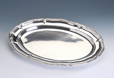 Große Anbietplatte, 830er Silber, wohl Skandinavien, barockisierend, ca. 675 g, ca. 45 x 30 cm