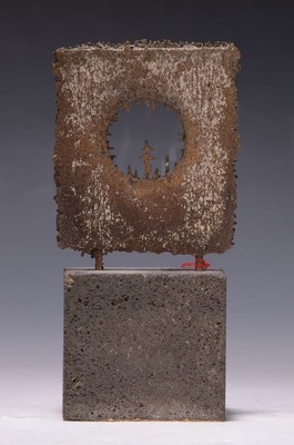 Eugen Keller, 1904 Koblenz-1995 Höhr- Grenzhausen, Ohne Titel, Bronzeskulptur, Betonsockel, Gesamth. ca. 21cm