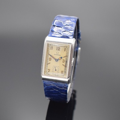 OMEGA T17 rechteckige Armbanduhr in Stahl, Schweiz um 1936, Handaufzug, seltenes gedr. Spezial-Geh., Werk unter Staubschutz, silb. Zifferbl., ...