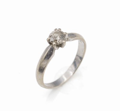 14 kt Gold Diamant-Ring, WG 585/000, Diamant ca. 0.56 ct (grav.) Braun/p, RW 56, ca. 3.2 g, sollte gereinigt werden