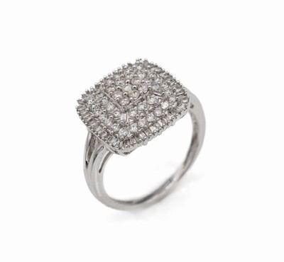 14 kt Gold Diamant-Ring, WG 585/000, besetzt mit Diamantbaguettes und Diamanten zus. ca. 1.0 ct Weiß/p, in mehreren Ebenen gefasst, RW 57, ca. 5.1 g