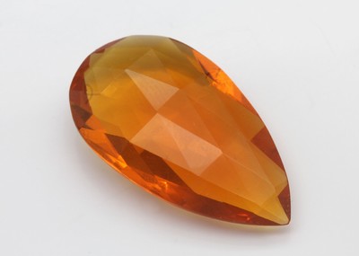 Loser Feueropal, facett. Tropfen, ca. 8.94 ct, ca. 1.9 x 1.4 cm