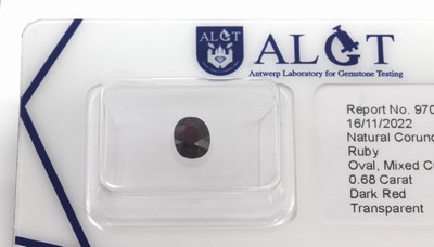 Loser Rubin, 0.68 ct, ovalfacett., eingeschweißt mit ALGT-Expertise