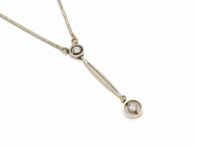14 kt Gold Diamant-Collier, GG/WG 585/000, Mittelteil um 1910 schauseitig platiniert, länglich bewegl. gearbeitet mit 2 kl. Altschliffdiamanten und ...