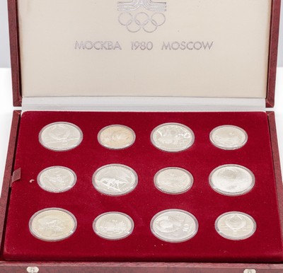 Konvolut 18 Silbermünzen Olympia Moskau 1980, best. aus: 9 x 10 Rubel und 9 x 5 Rubel, jein orig. Münzkapsel und in orig. Präsentationsschatulle