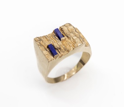 14 kt Gold Lapislazuli-Ring, GG 585/000, abstrakte Gestaltung mit 2 kl. Lapislazuli- stangen, RW 65, ca. 10.9 g