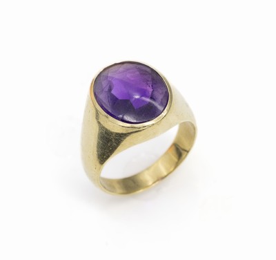 14 kt Gold Amethyst-Ring, GG 585/000, ovaler Amethyst im Bufftop-Schliff, RW 67, ca.18.2 g