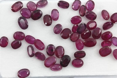 Lot lose Rubine zus. ca. 20.10 ct, ovalfacett., versch. Größen, Farben und Qualitäten