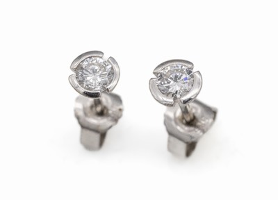 Paar 14 kt Gold Brillant-Ohrstecker, WG 585/000, 2 Brillanten zus. ca. 0.30 ct Weiß/p1