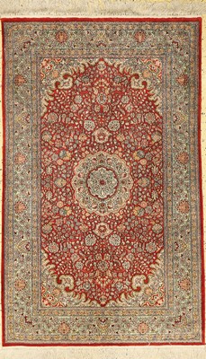 Hereke Seide, China, ca. 50 Jahre, reine Naturseide, ca. 150 x 90 cm, EHZ: 1(gebraucht)verschmutzt.