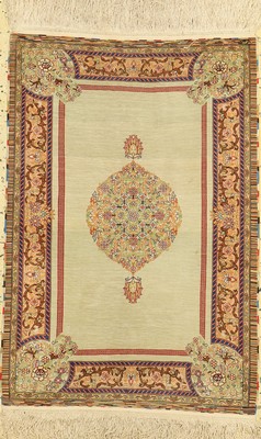 Hereke Seide fein, Türkei, signiert, ca. 50Jahre, reine Naturseide, ca. 95 x 65 cm, ca. 1,0 Mio. Kn/qm, EHZ: 1, kleiner Fleck