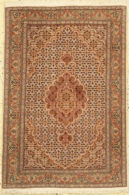 Täbriz fein(50 Raj), Persien, ca. 40 Jahre,Korkwolle mit Seide, ca. 120 x 81 cm, (gebraucht), EHZ: 1