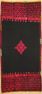 Phulkari, Indien, ca. 50 Jahre, Seidenstickerei auf Baumwolle, ca. 234 x 104 cm, EHZ: 2