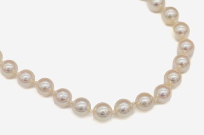 Akoyazuchtperlenkette, endlos, creme- bis leicht rosefarbene Akoyazuchtperlen, D. ca. 7.3 mm, mit schönem Lüster, L. ca. 93 cm