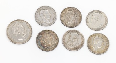 Konvolut 7 Silbermünzen, Deutsches Reich, 3 Mark: 3 x Friedrich August König v. Sachsen (1909-1911), 2 x Georg II Herzog v. Sachsen-Meiningen ...