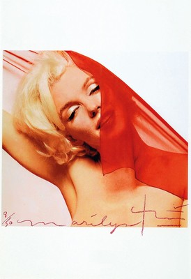Bert Stern, 1929 New York bis 2013, Fotografie auf dickem, mattem Fotopapier, hochwertiger Pigment-Druck, "Marilyn in Red Scarf", ...