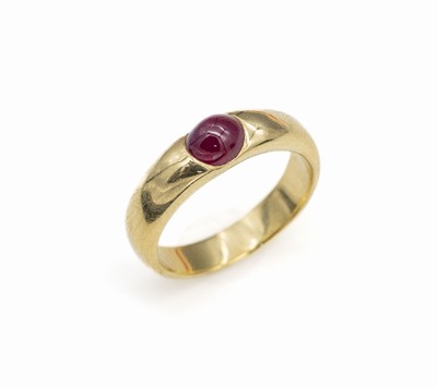 18 kt Gold Rubin-Ring, GG 750/000, einzelner Rubin-Cabochon ca. 1.15 ct, RW 62, ca. 9.6 g