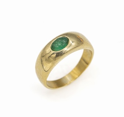 18 kt Gold Smaragd-Ring, GG 750/000, kl. ovaler Smaragd-Cabochon, RW 52, ca. 6.9 g