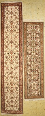 2 Bidjar, Indien, ca. 50 Jahre, Wolle auf Baumwolle, ca. 405 x 82 cm & ca. 276 x 75 cm, EHZ: 1