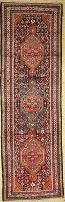 Hamadan, Persien, ca. 50 Jahre, Wolle auf Baumwolle, ca. 320 x 103 cm, EHZ: 2