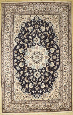 Nain, Persien, ca. 30 Jahre, Wolle auf Baumwolle, ca. 305 x 195 cm, EHZ: 1