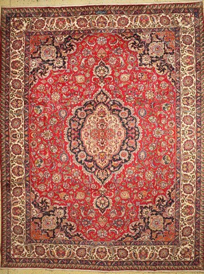 Mesched, signiert, Persien, um 1960, Wolle auf Baumwolle, ca. 391 x 301 cm, EHZ: 1-2