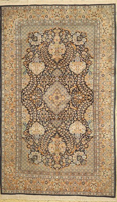 Lahor fein, Pakistan, ca. 40 Jahre, Korkwolle, ca. 230 x 140 cm, EHZ: 1-2