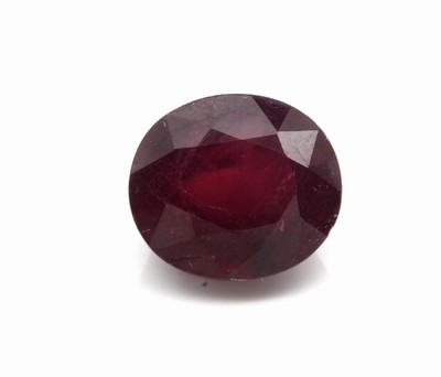 Loser ovalfacett. Rubin ca. 5.4 ct, beh.