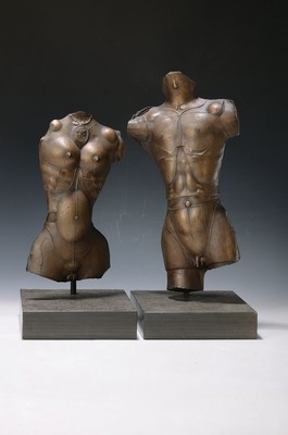 Paul Wunderlich, 1927 Eberswalde - 2010 Saint-Pierre-de Vassols, weiblicher und männlicher Torso, Bronze painiert, auf Steinsockeln aufgeständert, ...