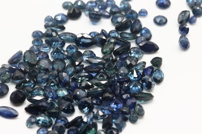 Lot lose Saphire zus. ca. 21.6 ct, in versch. Größen, Farben und Formen