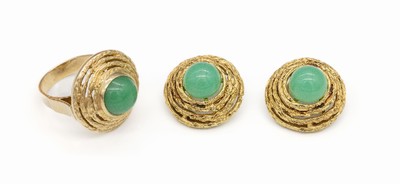 14 kt Gold Chrysopras-Schmuckset, GG 585/000, runde Chrysopras-Cabochons Durchm.ca. 8 mm, runde Grundform mit gerieftem und getrepptem Aufbau, best. ...