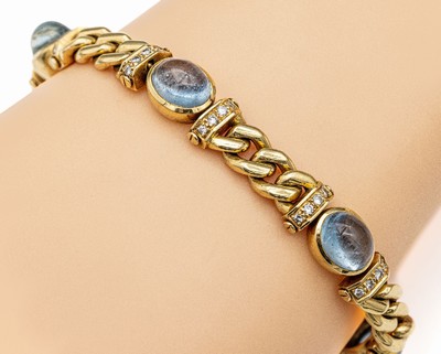 18 kt Gold Aquamarin-Brillant-Armband, GG 750/000, 5 ovale Aquamarin-Cabochons zus. 17.0ct, ca. 40 Brillanten zus. ca. 0.80 ct Weiß/si, ca. 49.3 g, ...