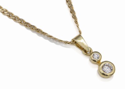 14 kt Gold Brillant-Anhänger, GG 585/000, 2Brillanten zus. ca. 0.30 ct Weiß/si, an 14 kt Gold Kette, GG 585/000, L. ca. 52.5 cm, ...