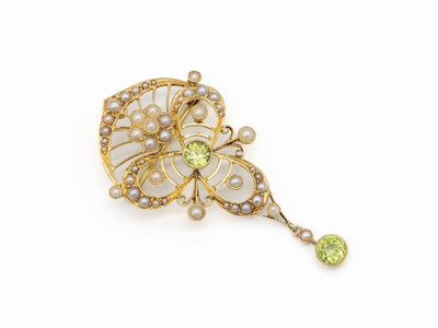 15 kt Gold Peridot-Saatperlen-Brosche, wohl England um 1920-30, GG 625/000, feine geschwungene Arbeit mit Saatperlchen und 2 rundfacett. Peridots, 1 ...