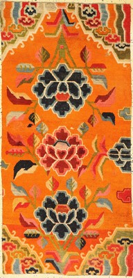 Shigatse"Khaden", Lotus, Tibet, um 1920/1930, Wolle auf Baumwolle, ca. 154 x 75 cm, EHZ: 1-2