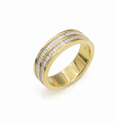 18 kt Gold Diamant Ring, GG 750/000, 64 Diam.-Baguettes zus. ca. 0.90 ct Weiß/si, ca. 8.6 g, RW 54/55