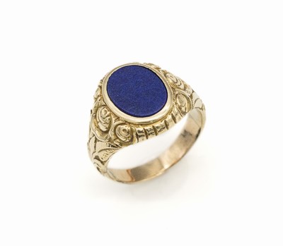 14 kt Gold Lapislazuli Siegelring, 1930er Jahre, GG 585/000, ovale Lapislazuliplatte frei, Ringschultern mit grav. Rosendekor, ca. 12.1 g, RW 60