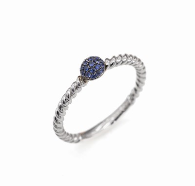 18 kt Gold Saphir Ring, WG 750/000, Ringschiene gekordelt, kl. rundfacett. Saphirezus. ca. 0.10 ct, RW 54, ca. 2.5 g