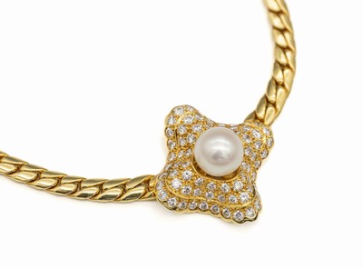 18 kt Gold Perl-Brillant-Collier, GG 750/000, 1 Zuchtperle, D. ca. 9 mm, 72 Brillanten zus. ca. 2.01 ct Weiß/si, total ca.38 g, L ca. 41 cm, ...