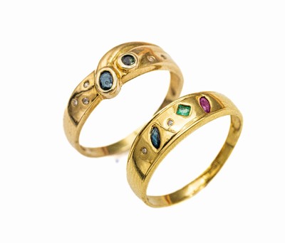 Konvolut 2 14 kt Gold Farbstein-Ringe, GG 585/000, 1 x mit rund- bzw. ovalfacett. Saphiren und kl. 5 kl. 8/8-Diamanten, RW 66, 1 x mit ovalfacett. ...