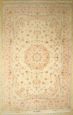 Täbriz fein(50 Raj), Persien, ca. 50 Jahre,Korkwolle mit Seide, ca. 312 x 204 cm, EHZ: 1-2