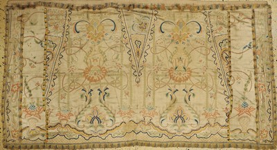 Seiden-Stickerei antik, China, um 1900, Seide, ca. 200 x 114 cm, Reinigungsbedürftig, EHZ: 2