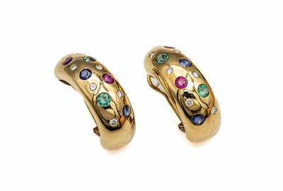 Paar 18 kt Gold Farbstein-Brillant-Ohrstecker, GG 750/000, 4 rundfacett. Saphire zus. ca.1.10 ct, 4 rundfacett. Smaragde zus. ca. 0.80 ct, 4 ...