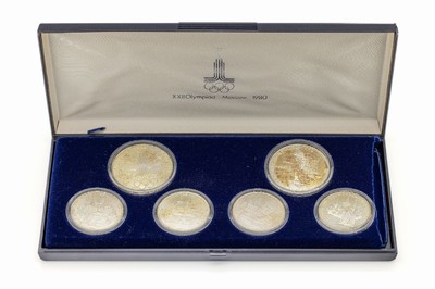 Set Silbermünzen "Olympiade in Moskau 1980", 40 Rubel, 1977, Silber 900/000, best. aus: 2 x 10 Rubel und 4 x 5 Rubel, in Münzkapseln, im ...