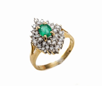 14 kt Gold Smaragd-Brillant-Ring, GG/WG 585/000, ovalfacett. Smaragd ca. 0.70 ct, Brillanten zus. ca. 0.85 ct Weiß/p 1, total ca. 5.5 g, RW 57