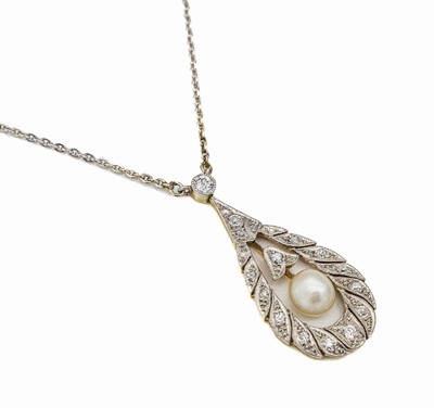 14 kt Gold Art-Deco Perl-Diamant-Collier, WG/GG 585/000, 20 Altschliff-Diamanten zus. ca. 0.20 ct Weiß/p 1, mittig bewegliche Abhängung mit ...